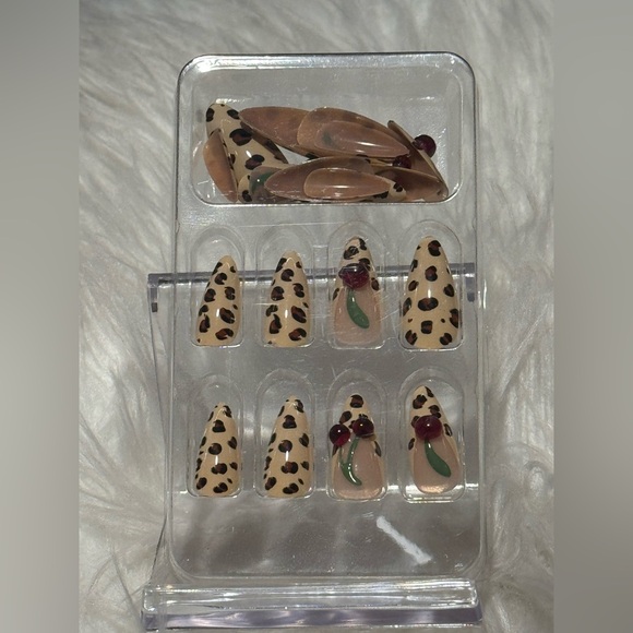 New Arrivals! 3D Leopard and Cherry Press-On Nails - Picture 2 of 4